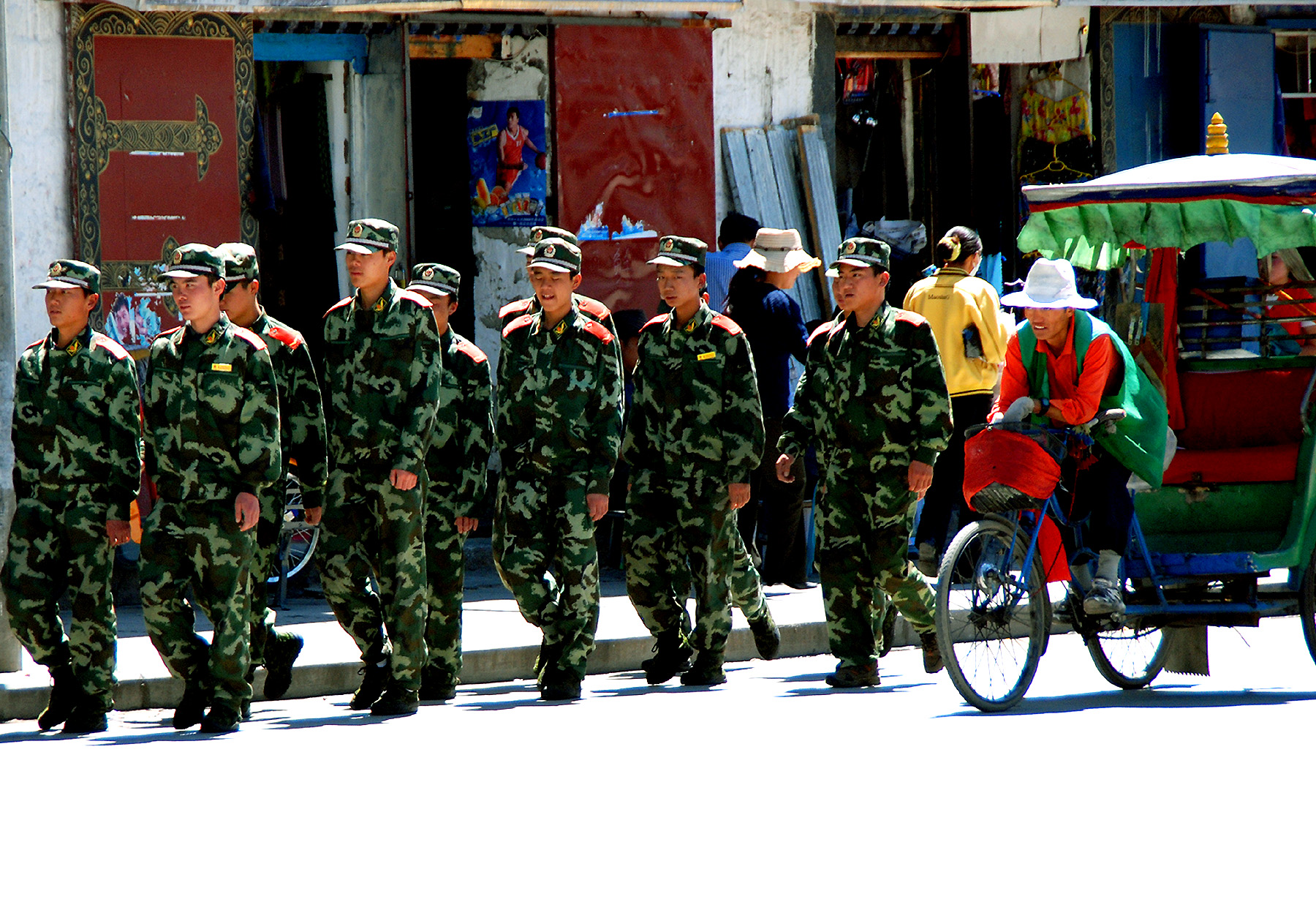 A080 - Tibet - Line of Soldiers with Ricksha - 1787.JPG